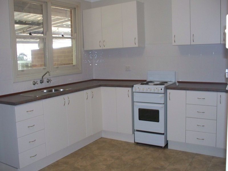 18A Littlemore Road, Orelia WA 6167