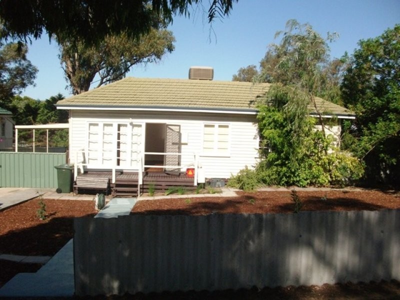 24 Harley Way, Medina WA 6167