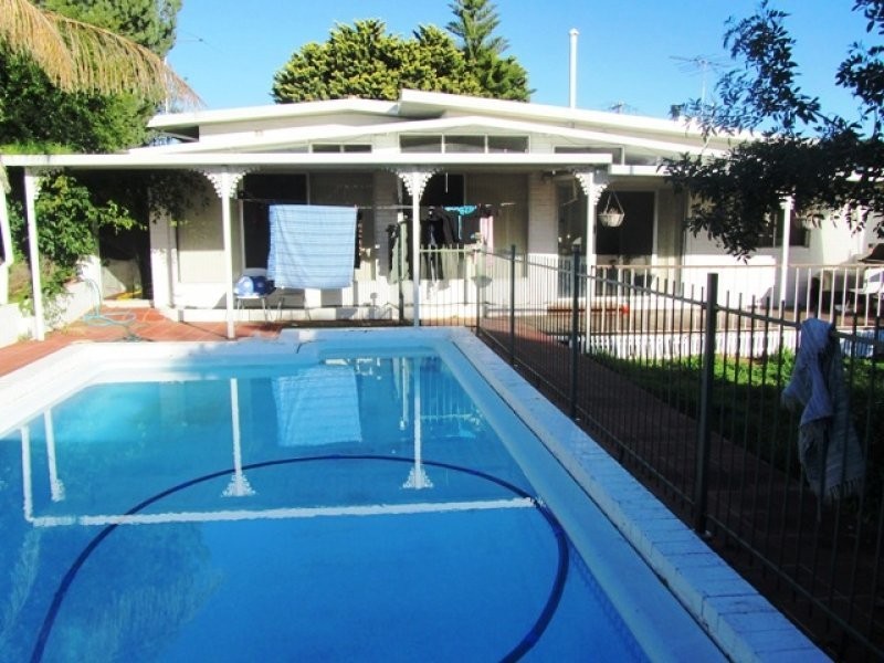 5 Inglis Court, Medina WA 6167