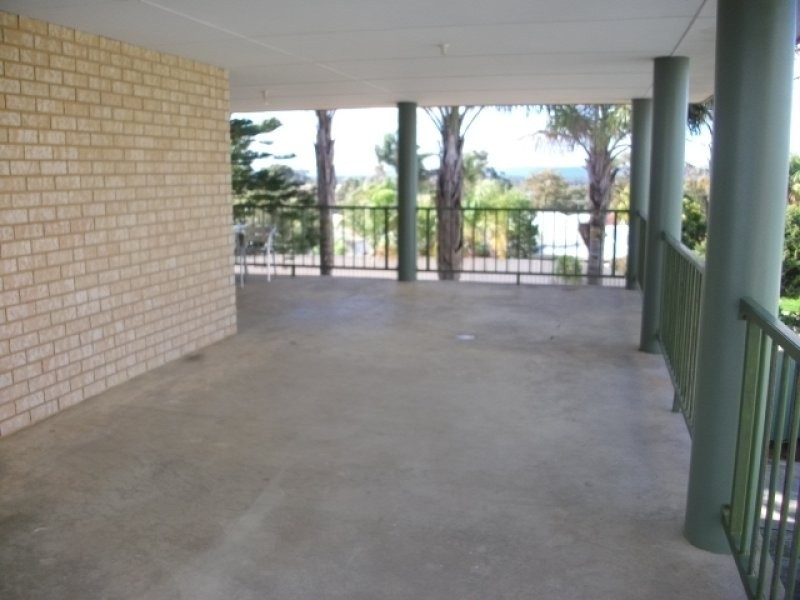 14 Milne Lane, Parmelia WA 6167