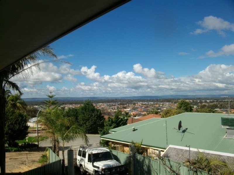 14 Milne Lane, Parmelia WA 6167