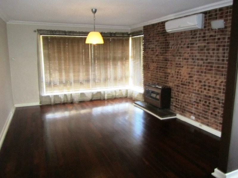 22 Clark Way, Orelia WA 6167