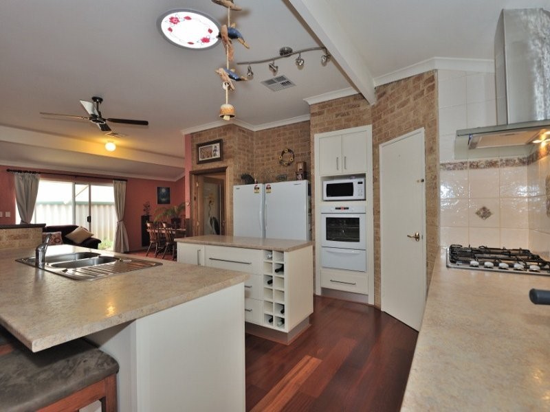 6 Taiof Close, Secret Harbour WA 6173