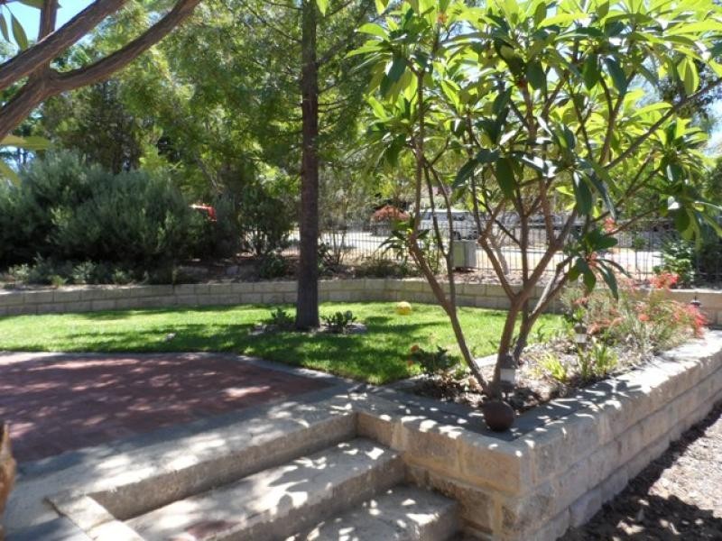 26 Hoyle Road, Medina WA 6167