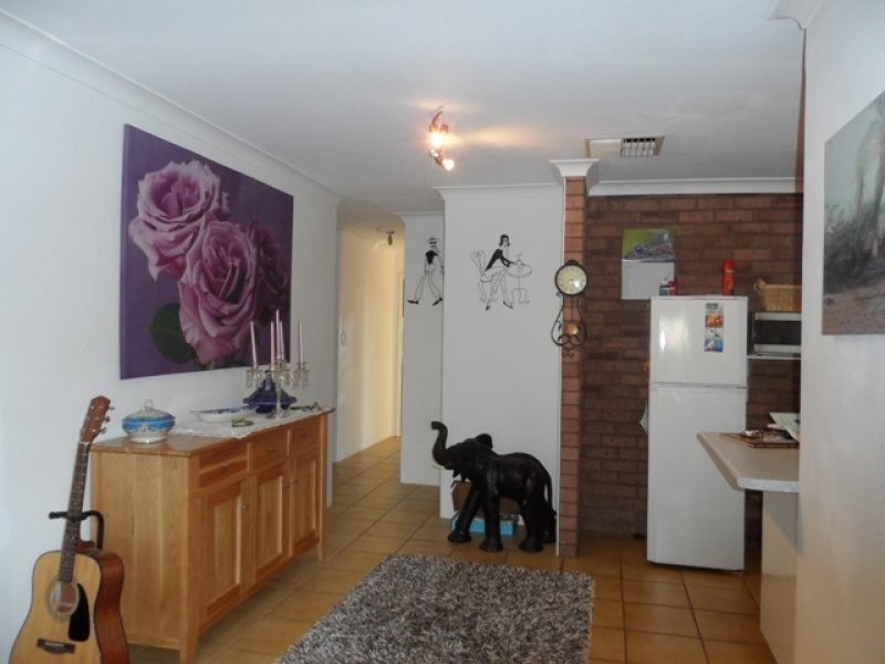 16 Challenger Avenue, Parmelia WA 6167