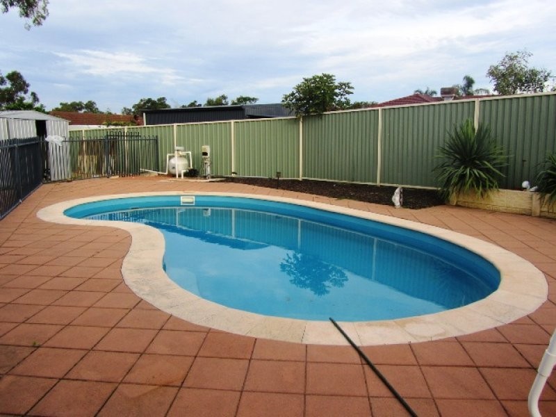 20 Riley Place, Leda WA 6170