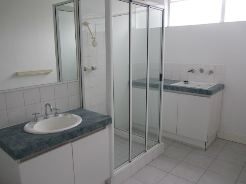 17/2 Pengilly Road, Orelia WA 6167