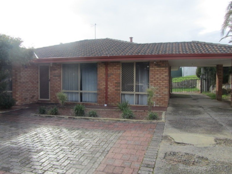 11 Garrett Corner, Parmelia WA 6167