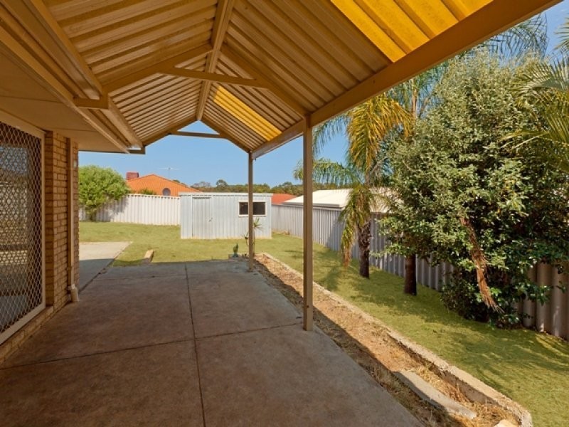 32 McNairn Cross, Leda WA 6170