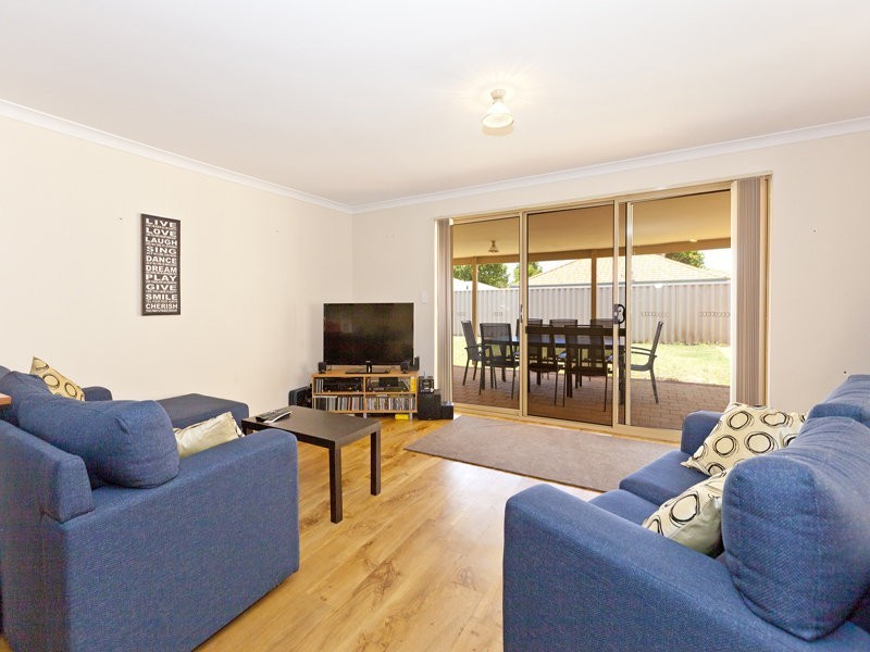 92 Montoro Drive, Port Kennedy WA 6172