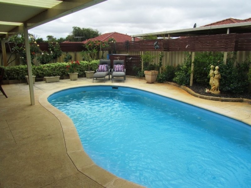 31 Roscommon Crescent, Orelia WA 6167