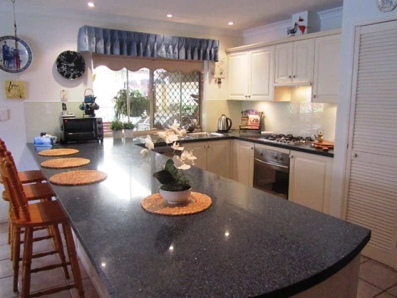 31 Roscommon Crescent, Orelia WA 6167