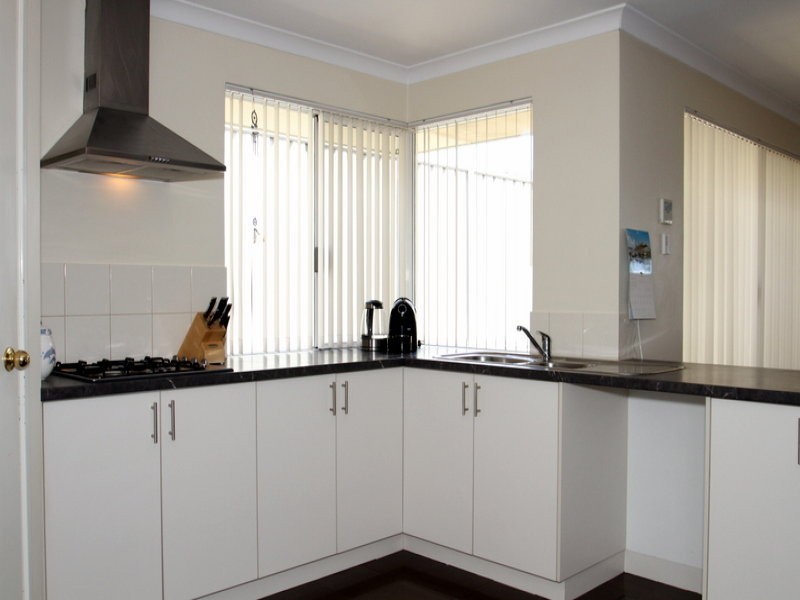 13 Ringwood Loop, Wellard WA 6170