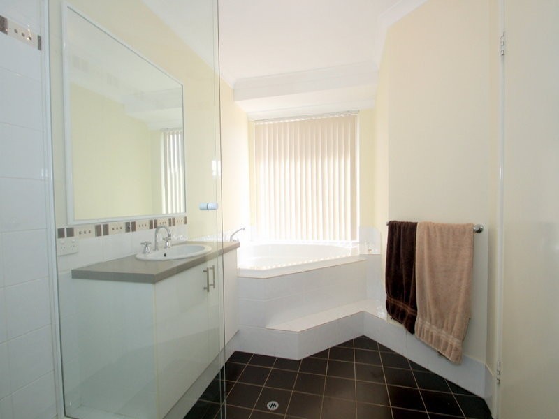 13 Ringwood Loop, Wellard WA 6170