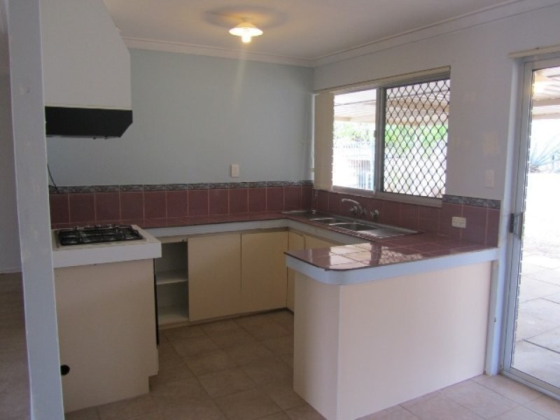 20 Tanson Road, Parmelia WA 6167
