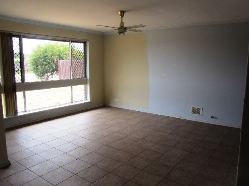 20 Tanson Road, Parmelia WA 6167