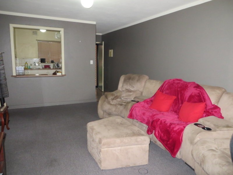 3/4 Canham Way, Orelia WA 6167
