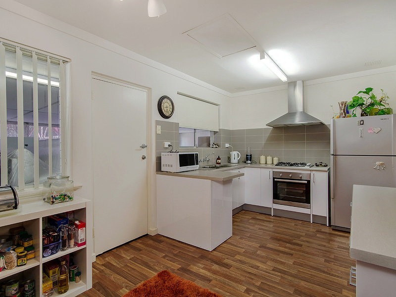 21 Nye Way, Orelia WA 6167