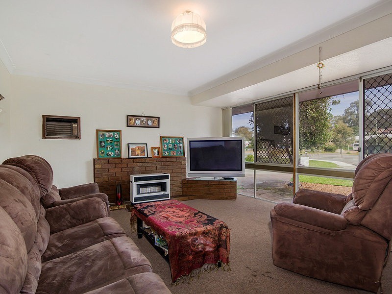 77 Calista Avenue, Calista WA 6167