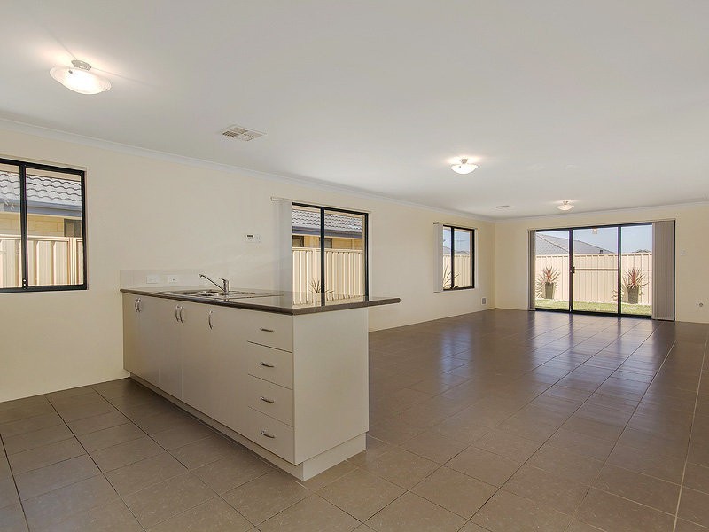 12 Antrim Way, Bertram WA 6167