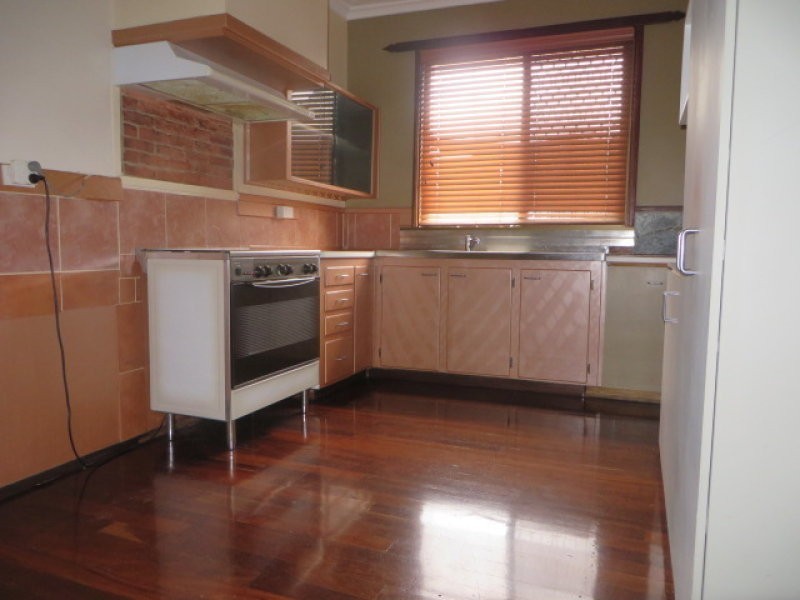 39 Pace Road, Medina WA 6167