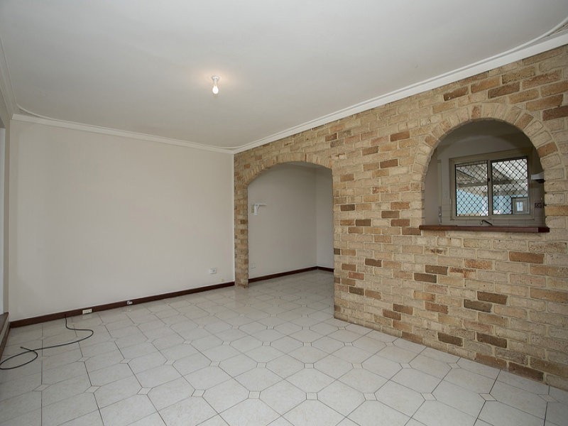 4 Worrall Court, Orelia WA 6167