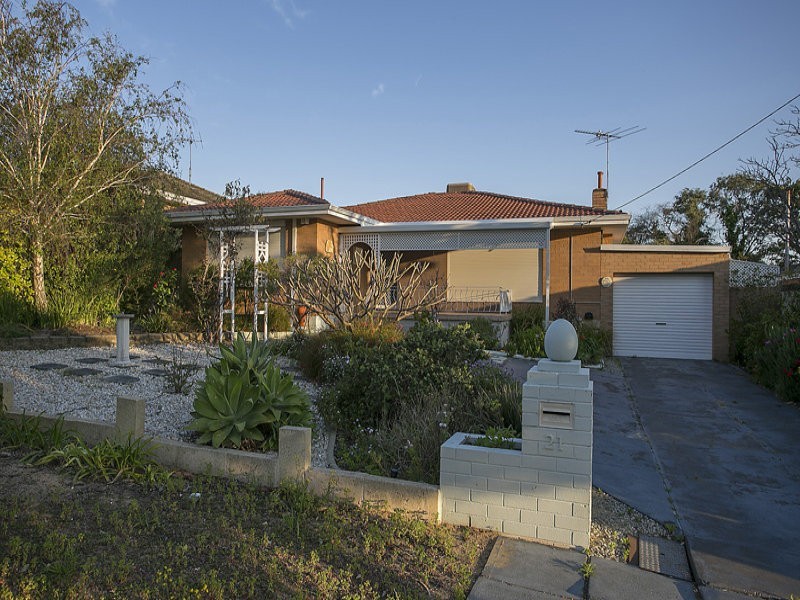 21 Richard Place, Orelia WA 6167