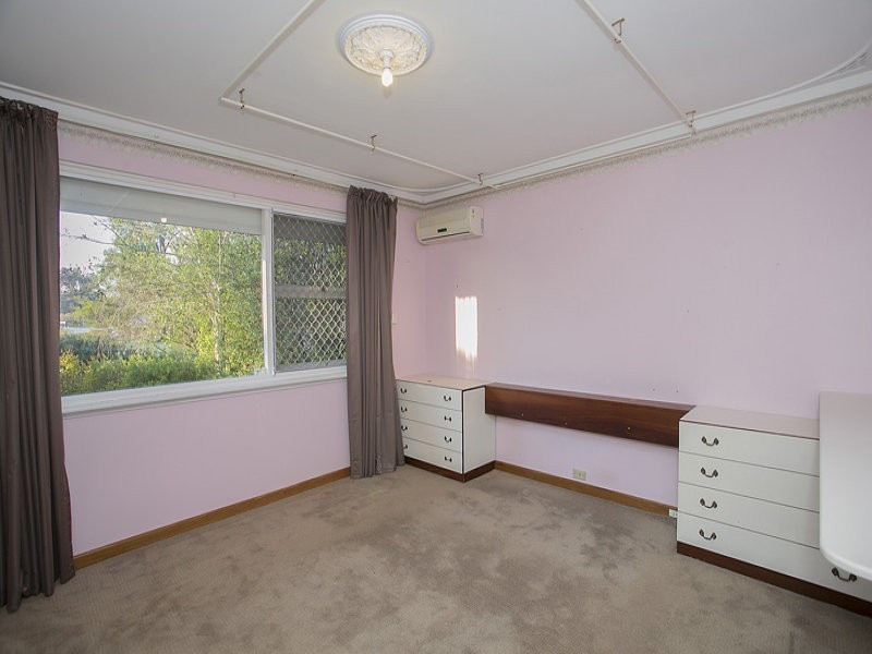 21 Richard Place, Orelia WA 6167