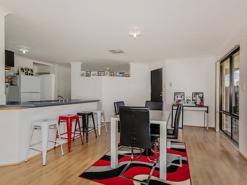 15 Liddington Rise, Leda WA 6170
