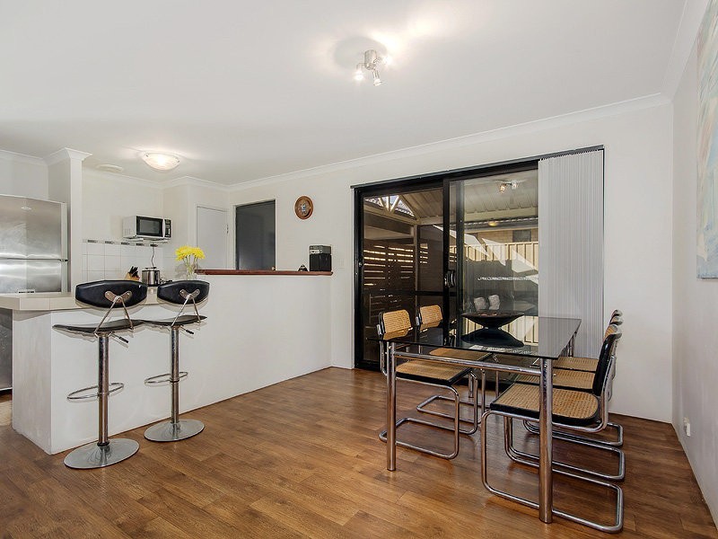 4 Dewsbury Drive, Bertram WA 6167