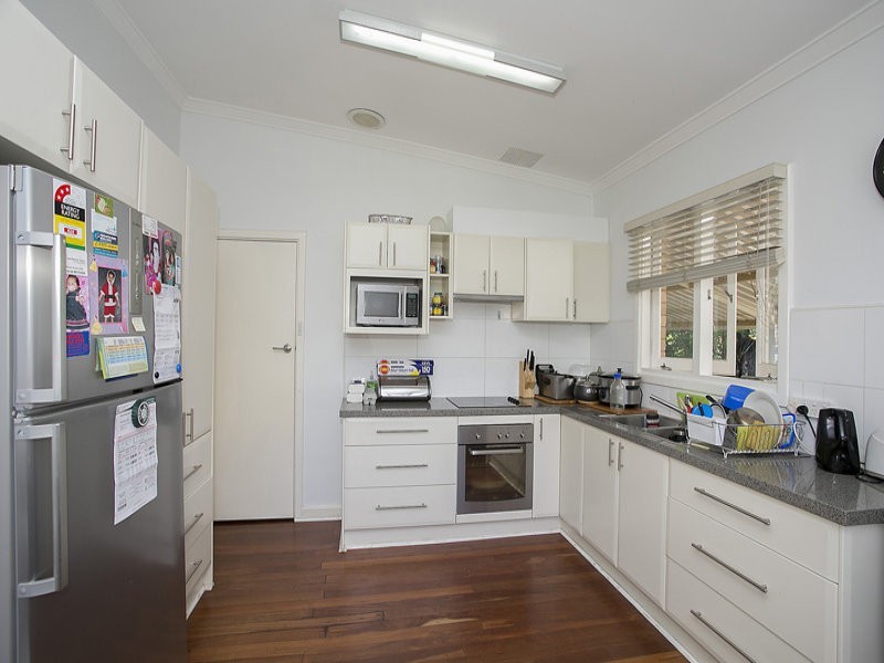 6 Larkin Court, Medina WA 6167