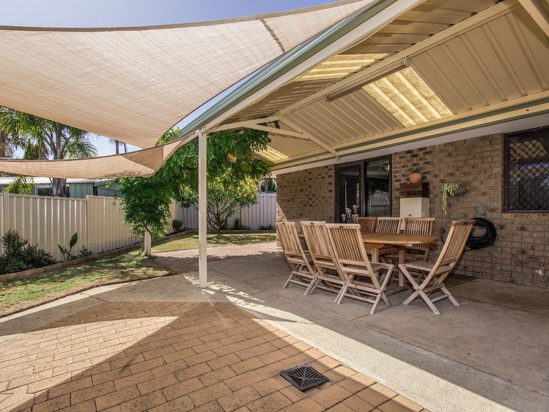 1 Chipper View, Parmelia WA 6167