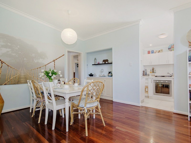 5 Richard Place, Orelia WA 6167