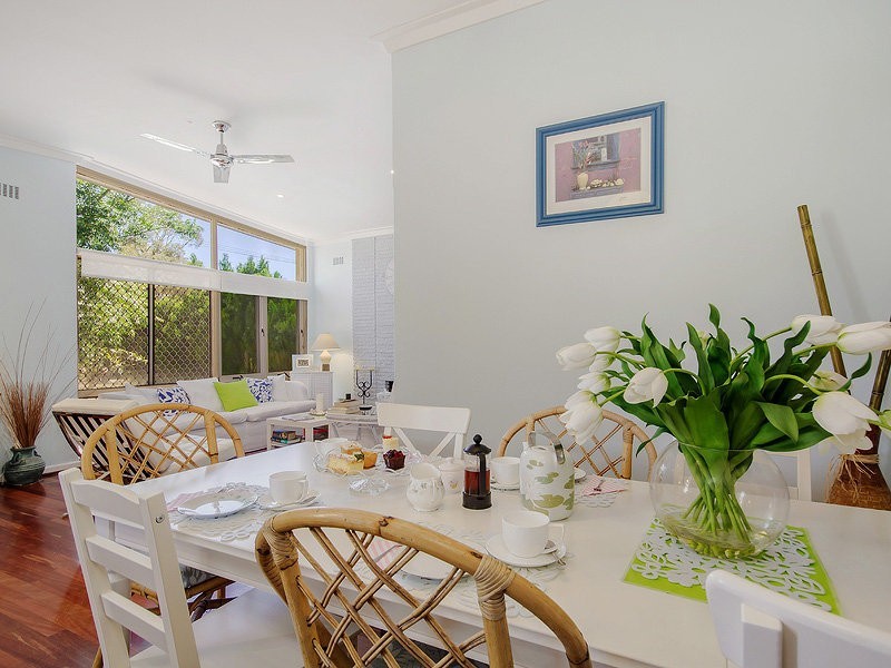 5 Richard Place, Orelia WA 6167