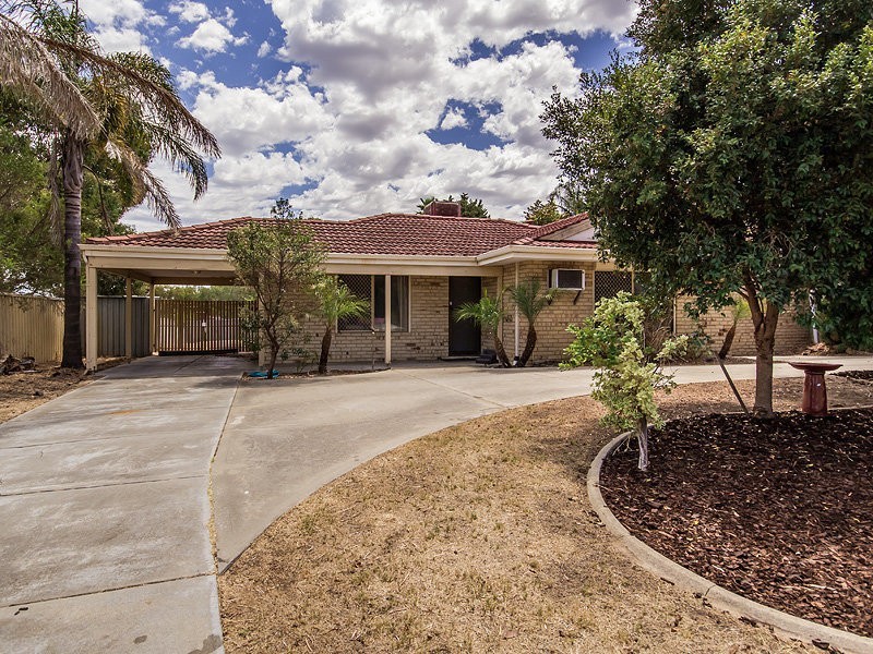 23 Parkway Gardens, Parmelia WA 6167