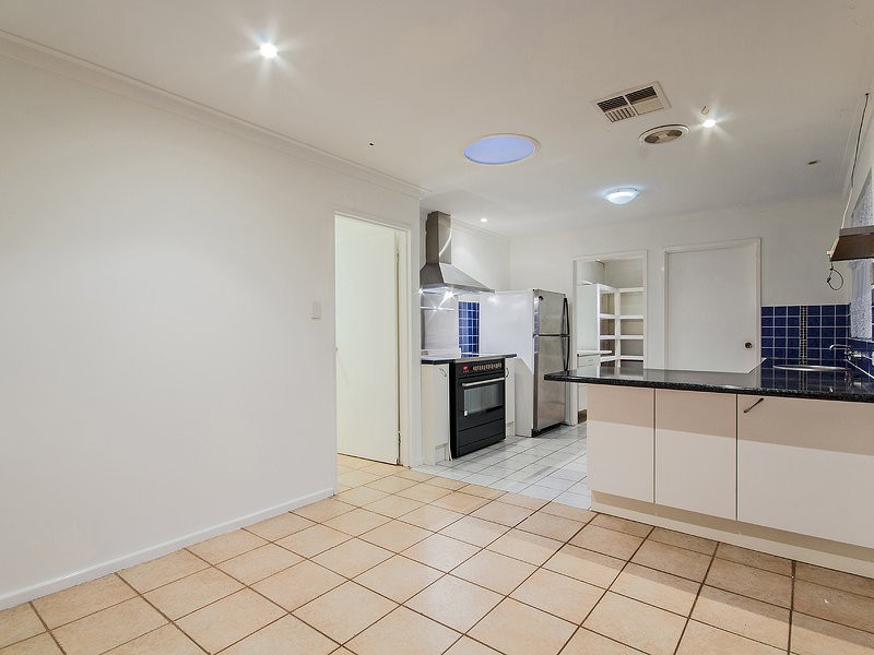 54 Mckean Way, Parmelia WA 6167