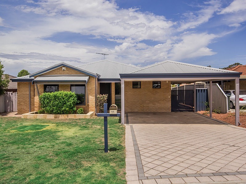 11 Salter Place, Parmelia WA 6167