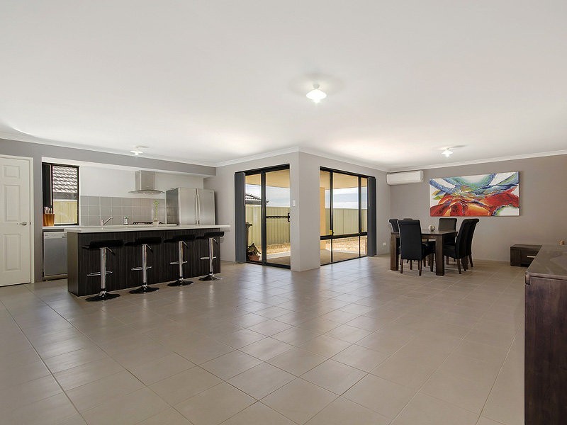 99 Warner Road, Parmelia WA 6167