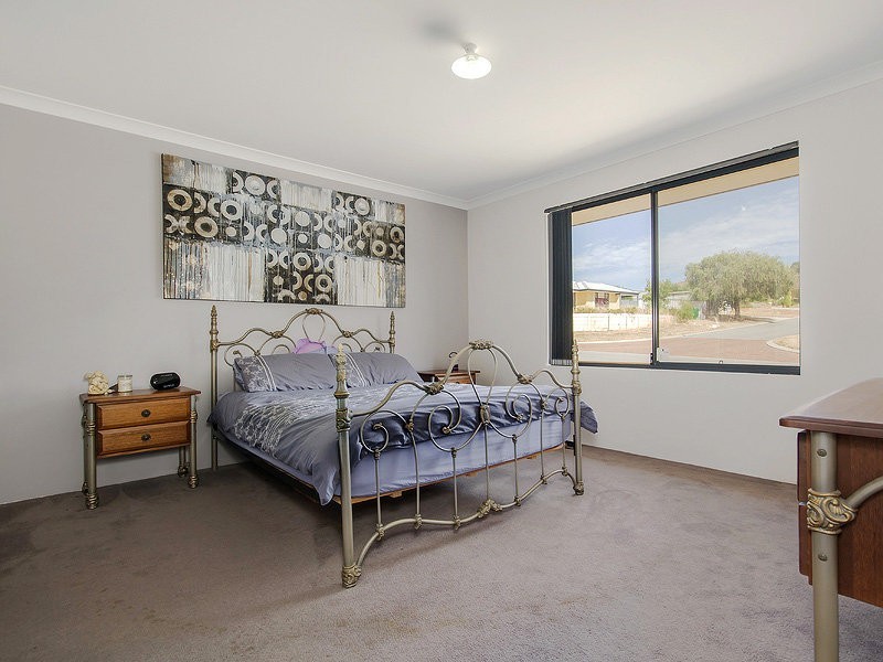 99 Warner Road, Parmelia WA 6167