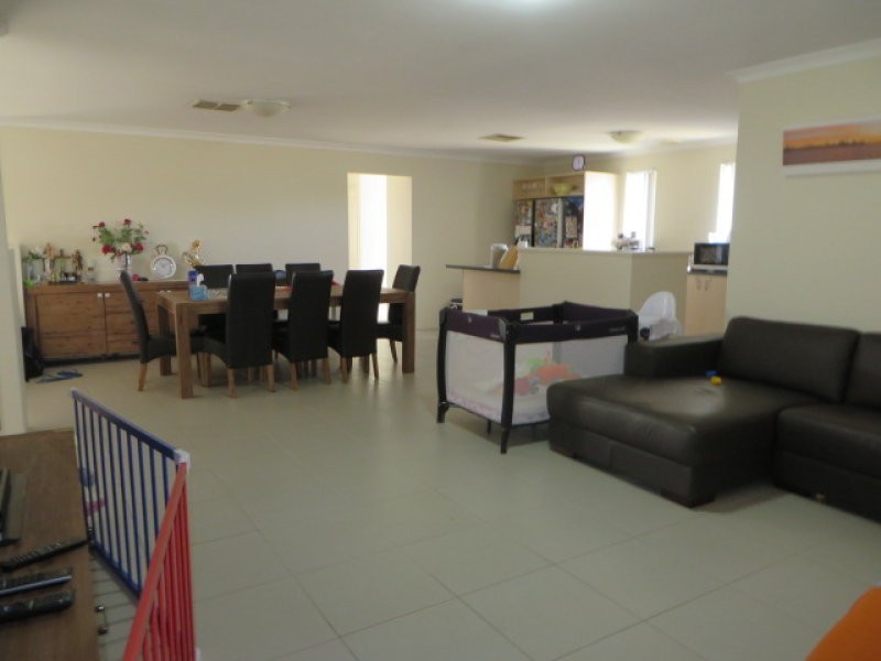 15 Karda Way, Bertram WA 6167