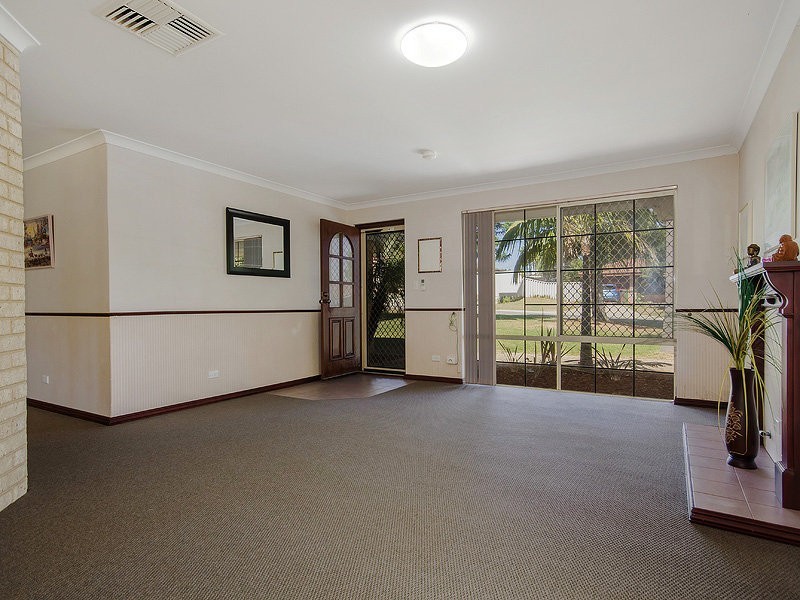 31 Taylor Close, Leda WA 6170