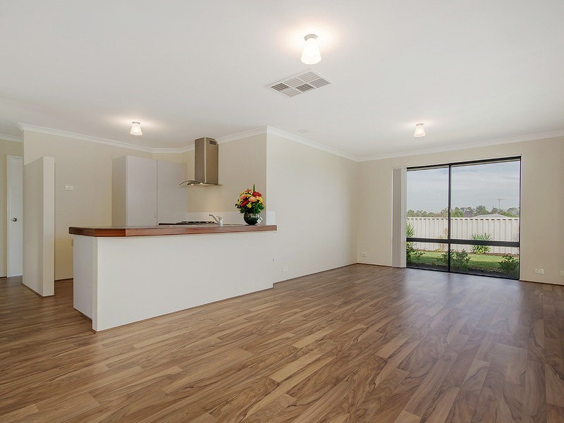 19 Brookeby Heights, Leda WA 6170