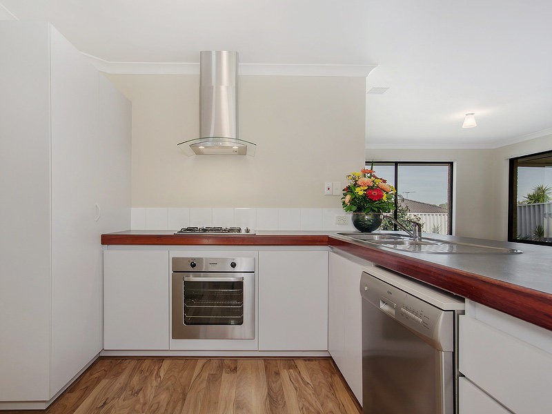 19 Brookeby Heights, Leda WA 6170