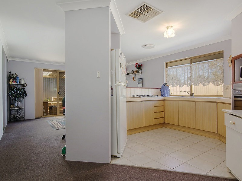 4 Corring Way, Parmelia WA 6167