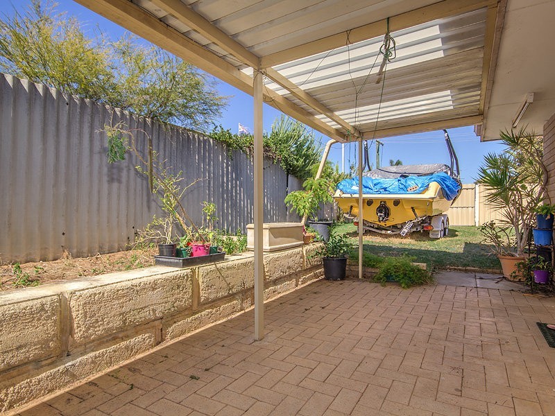 4 Corring Way, Parmelia WA 6167