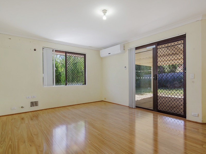 18 Corring Way, Parmelia WA 6167