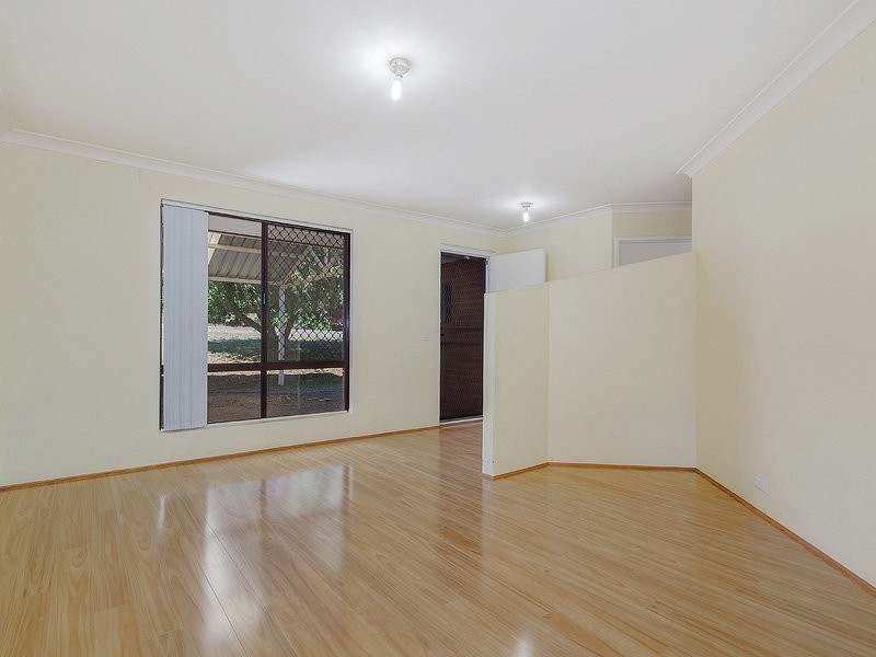 18 Corring Way, Parmelia WA 6167