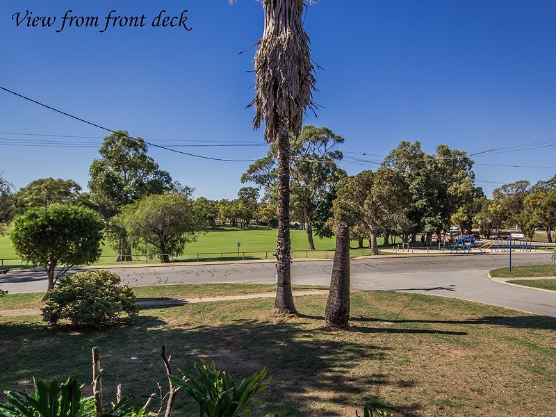 15 Walgreen Crescent, Calista WA 6167