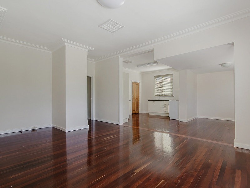 15 Walgreen Crescent, Calista WA 6167