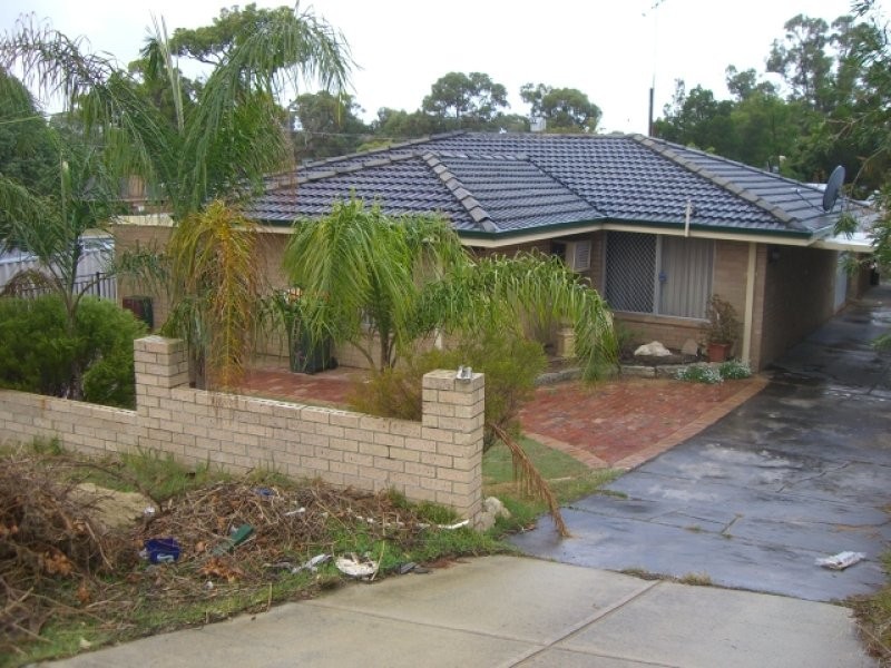 25 Maycock Place, Orelia WA 6167